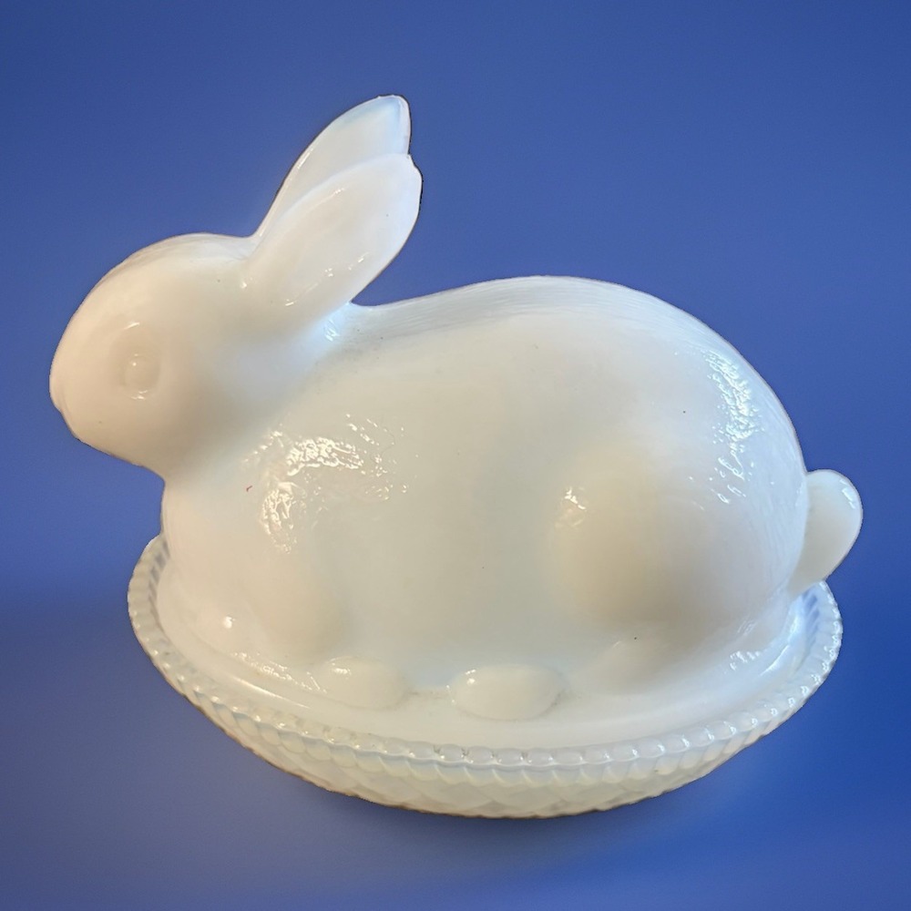 Vtg White Milk Glass Rabbit On Nest Candy Dish Easter Trinket 7"